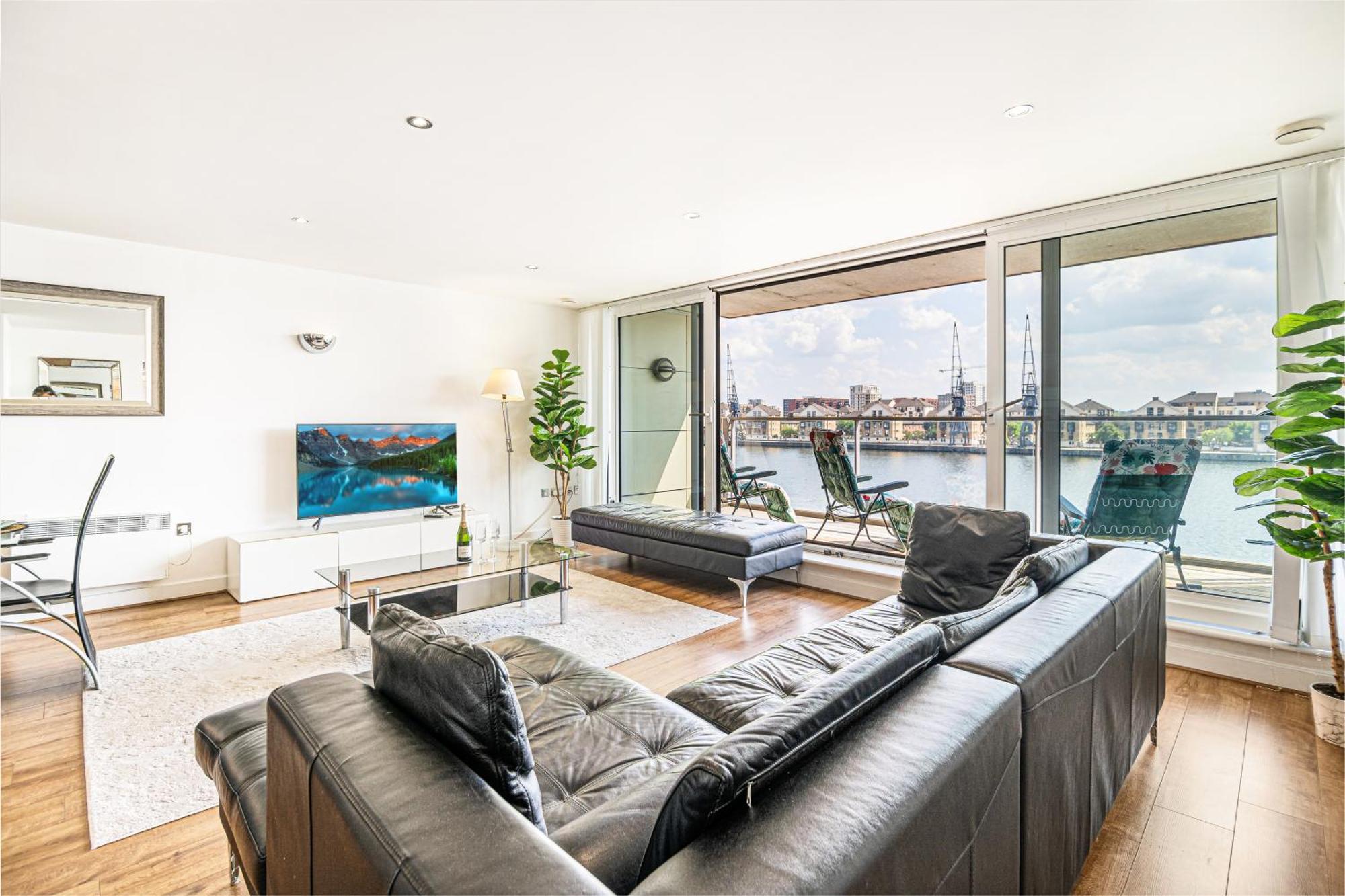 Excel London Majestic Apartment Exterior photo