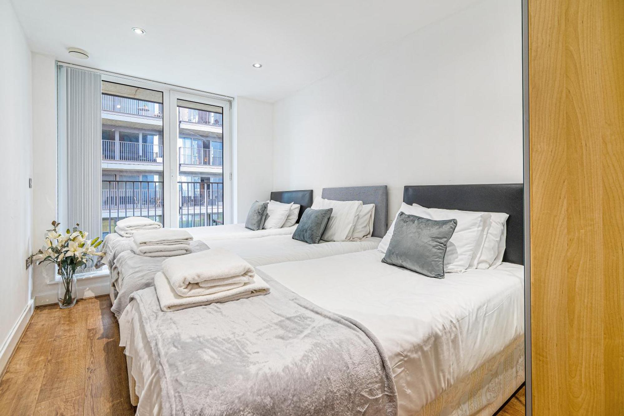Excel London Majestic Apartment Exterior photo