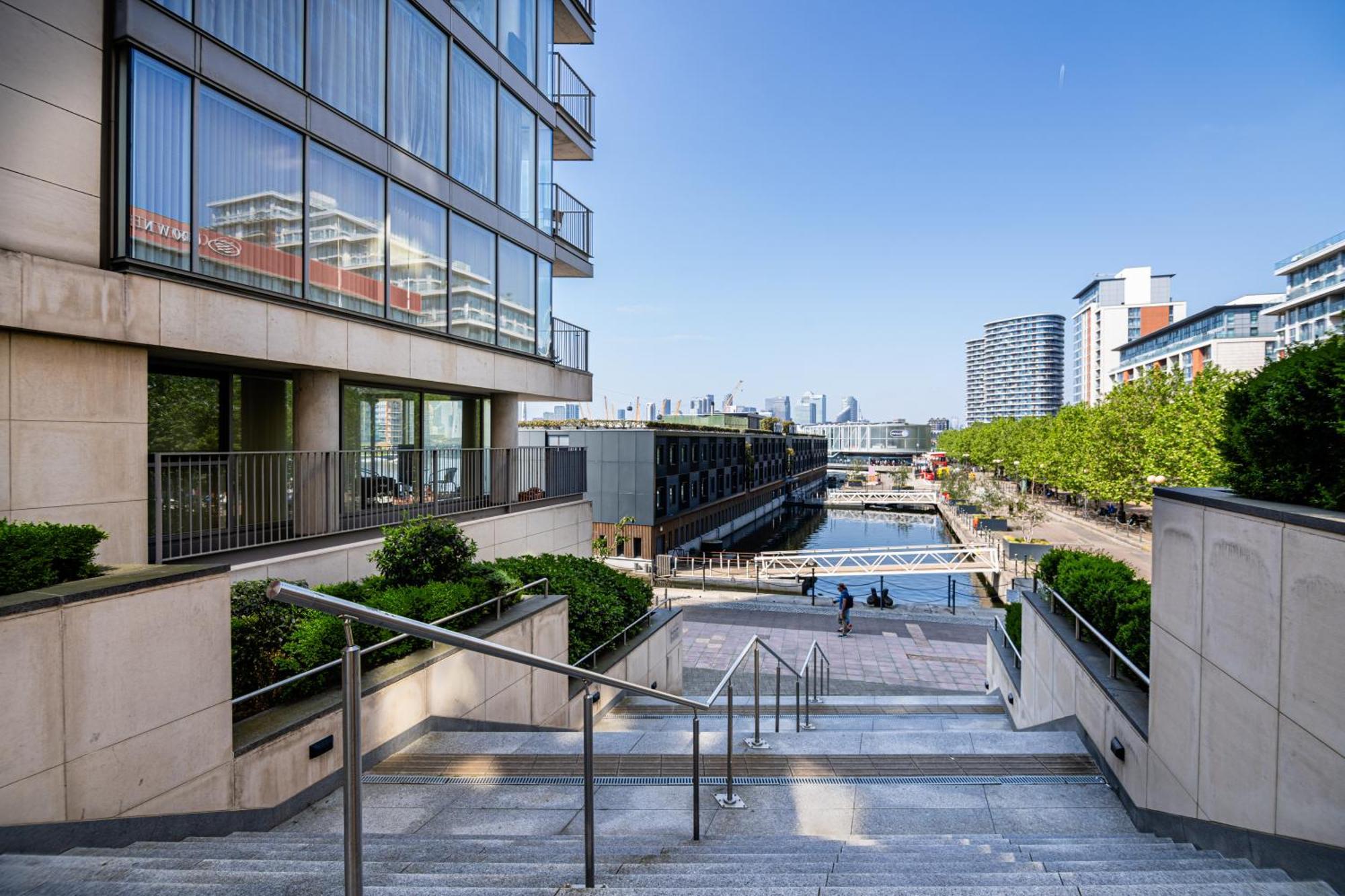 Excel London Majestic Apartment Exterior photo